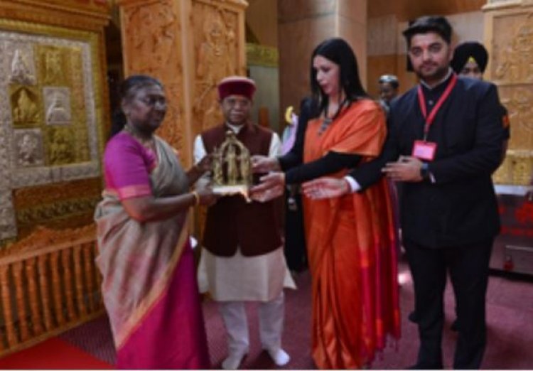 राष्ट्रपति द्रौपदी मुर्मू ने शिमला के प्रमुख धार्मिक स्थलों का किया दौरा, संकटमोचन और तारादेवी मंदिर में की पूजा-अर्चना