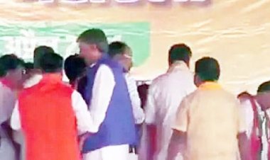 खुडख़डिय़ा खेलाते ओडिशा के 2 जुआरी पकड़ाए