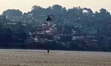 नैनीताल के जंगलों में लगी भीषण आग पर वायुसेना के हेलीकॉप्टर की मदद से पाया गया काबू