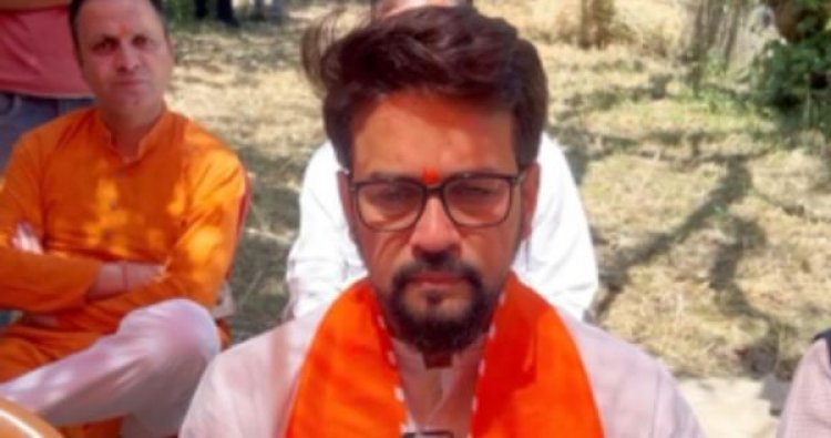 अनुराग ठाकुर ने नुक्कड़ सभा कर लोगों से मांगा समर्थन