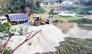 तालाब को राखड़ से पाटने दे दी सरपंच को अनुमति, कलेक्टर से हुई शिकायत