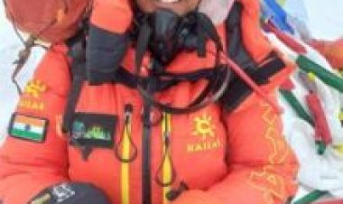 16 साल की सौम्या ने किया एवरेस्ट फतह, अब अंटार्कटिका के विनसन मैसीफ पर निगाहें