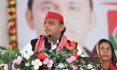 अखिलेश यादव की रैली में दिखे राजा भैया की पार्टी के झंडे, बोले- 'जो लोग थे नाराज, वो आ गए साथ'