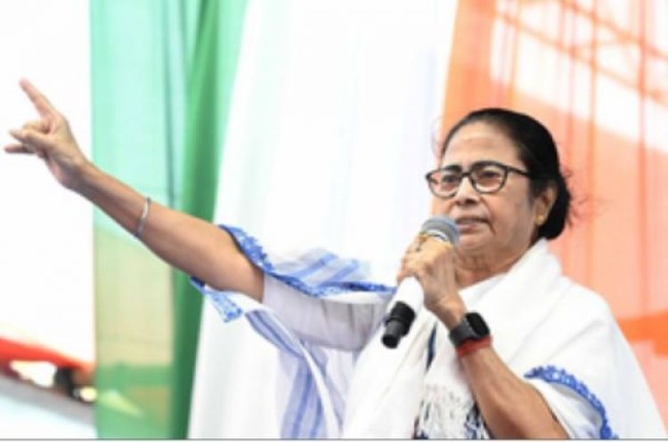 संदेशखाली पर झूठ फैलाने के बजाय पीएम मोदी को राज्यपाल को बदलना चाहिए : ममता बनर्जी