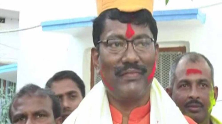 मधुबनी में सर्वाधिक चार बार चलाया हुकुमदेव नारायण यादव ने ‘हुक्म’ दूसरी बार जीतने के लिये तैयार पुत्र अशोक यादव