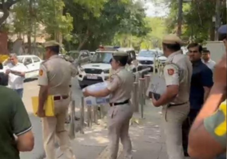 स्वाति मालीवाल मामला : पुलिस ने सीएम केजरीवाल के आवास से डीवीआर सीज किया
