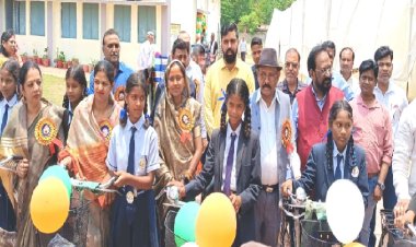 जिला स्तरीय शाला प्रवेशोत्सव में शामिल हुए विधायक भईयालाल राजवाडे़