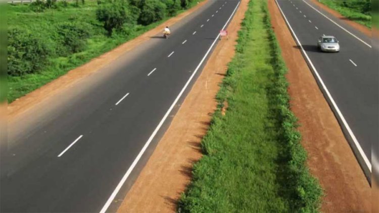 इस्पात नगरी में सड़क सुरक्षा को लेकर रोड डिवाइडर का कार्य पूर्ण