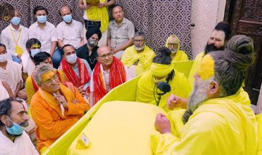 हाथरस की घटना के बाद संत प्रेमानंद ने बंद की रात्रि की पदयात्रा