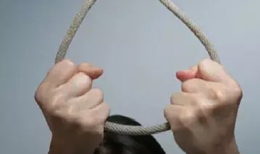 शिक्षिका ने देर रात कमरे में लगाई फांसी