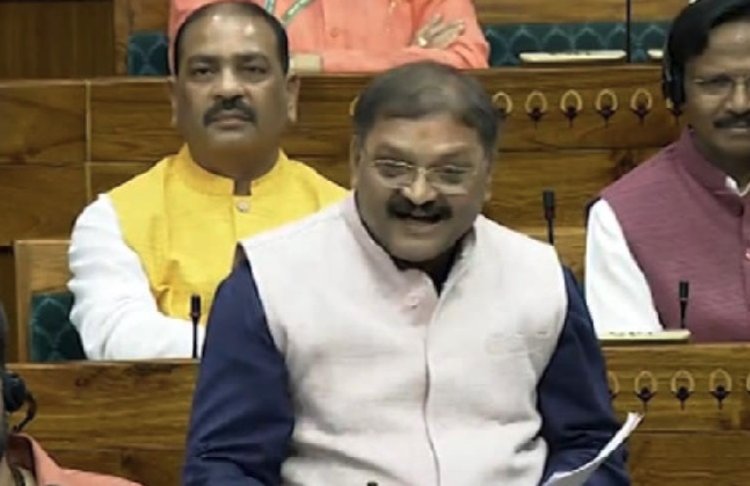 शायराना अंदाज में सांसद संतोष पांडेय ने राहुल-अखिलेश पर बोला हमला