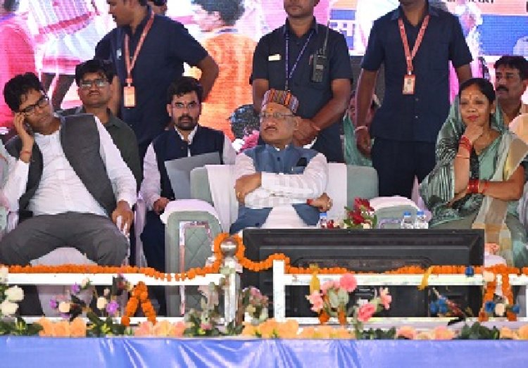 अपने स्कूल पहुंचकर पुराने दिनों को याद किया मुख्यमंत्री ने, कहा- शिक्षा से बहुत कुछ बदलता है