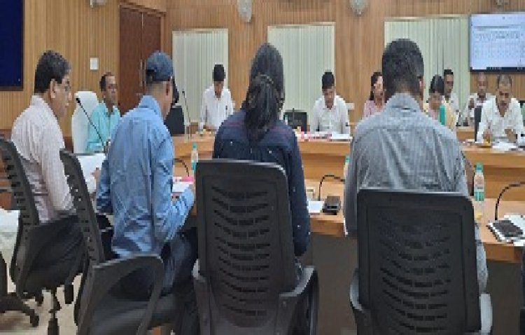 त्रुटि सुधार की आवेदनों का गंभीरता से समय सीमा में करें निराकरण : कलेक्टर