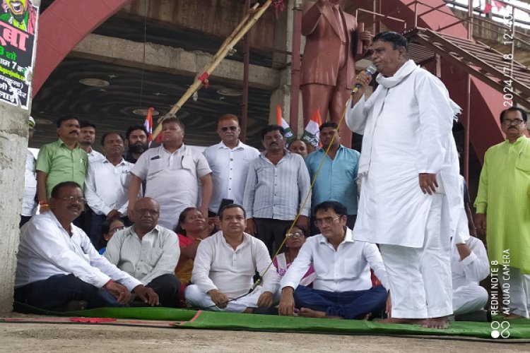 छत्तीसगढ़ की भाजपा  सरकार के बिजली बिल वृद्धि के विरोध में  भिलाई जिल कांग्रेस ने विरोध प्रदर्शन कर धरना दिया गया