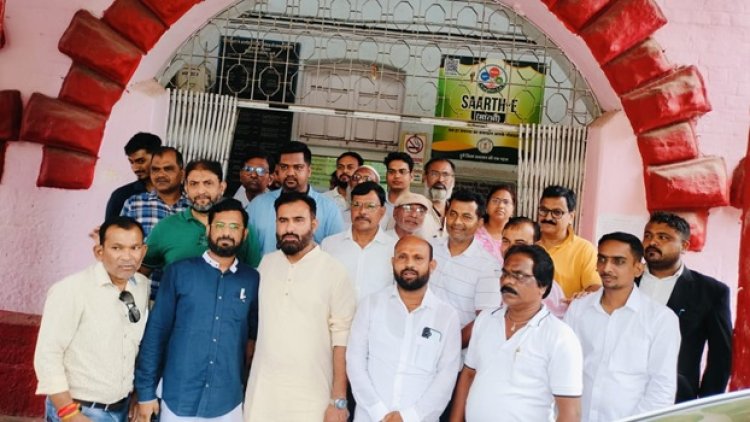 फलकनुमा मस्जिद के पास देशी दारू की दुकान के विरोध में ज्ञापन सौंपा गया