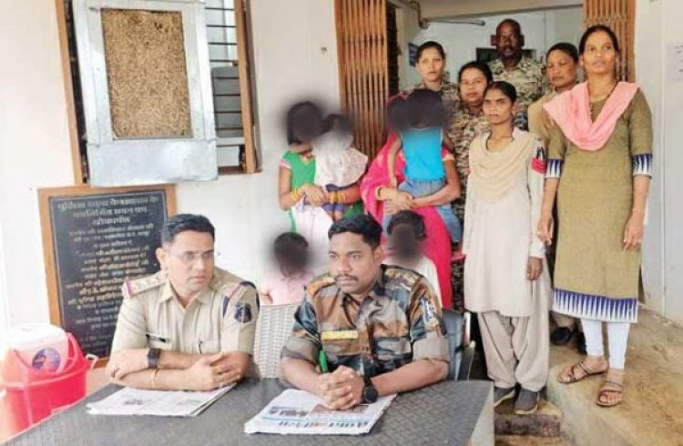 28 दिनों से लापता दो मां और 4 बच्चों को पुलिस ने किया बरामद