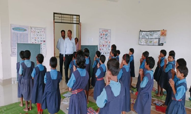 कलेक्टर ने किया परीयना दिव्यांग विद्यालय का निरीक्षण