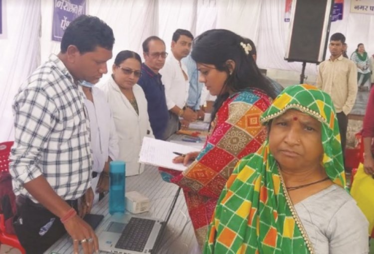 नेवई जनसमस्या निवारण शिविर में 186 शिकायतों में 47 का का हुआ त्वरित निवारण