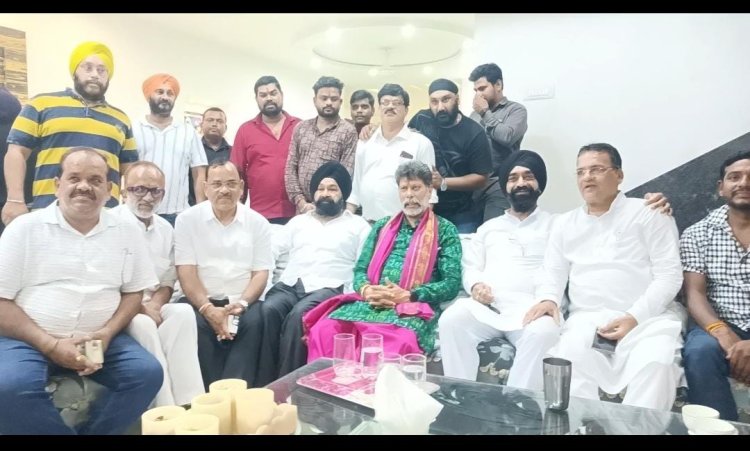 भाजपा प्रदेशाध्यक्ष   सपरिवार डोंगरगढ़ पहुंच माँ बम्लेश्वरी देवी दर्शन