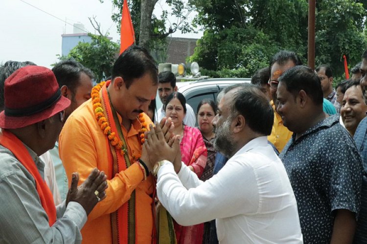 रामानुजगंज   नगर पंचायत अध्यक्ष और बाबा बैजनाथ धाम कांवरिया सेवा समिति के संयोजक रमन अग्रवाल