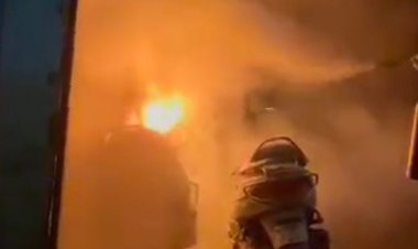 अपार्टमेंट के बेसमेंट में लगी आग:दो स्कूटी जली, दमकल कर्मियों ने आग बुझाई, बिजली के तारों में शॉर्ट सर्किट से लगी आग