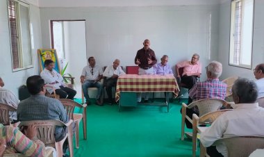 आयुर्वेद दिवस पर वृद्धजनों के लिए स्वास्थ्य शिविर का आयोजन:विशेषज्ञों ने उम्र से संबंधित बीमारियों को रोकने पर दिया व्याख्यान