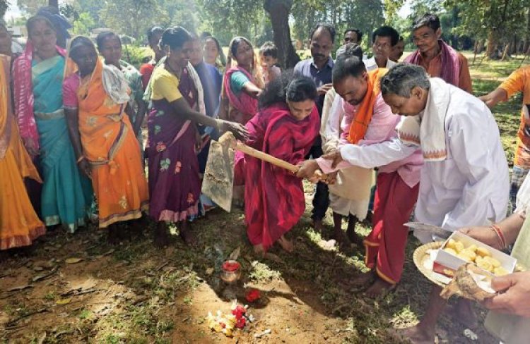 कोण्डागांव विधायक ने किया सामुदायिक भवन और बाउंड्रीवॉल का भूमिपूजन