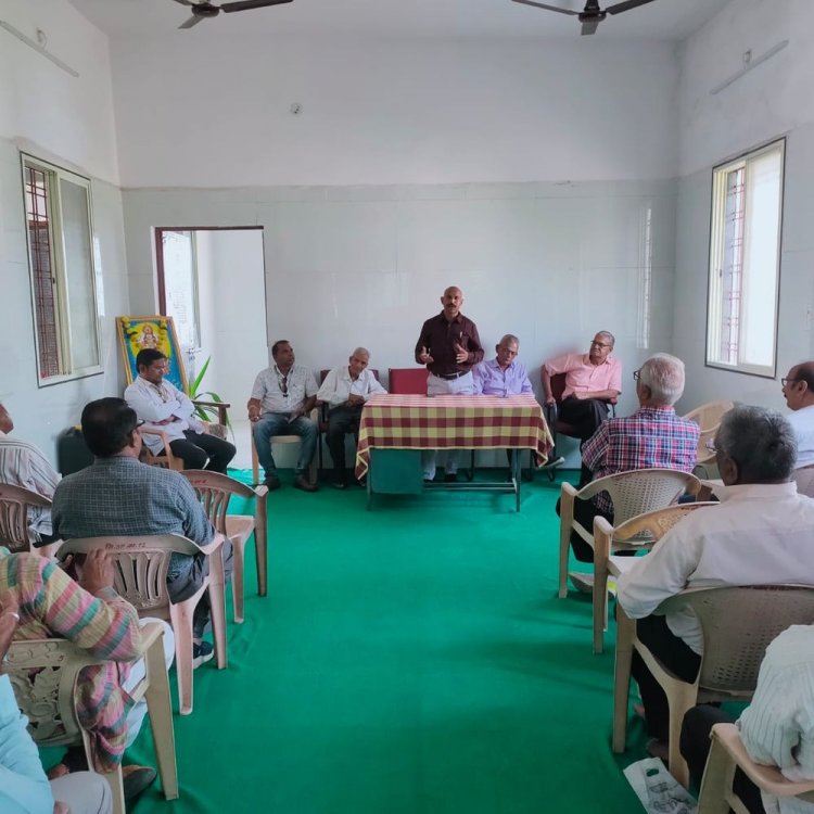 आयुर्वेद दिवस पर वृद्धजनों के लिए स्वास्थ्य शिविर का आयोजन:विशेषज्ञों ने उम्र से संबंधित बीमारियों को रोकने पर दिया व्याख्यान