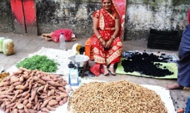 महतारी वंदन की बचत से पूरी हुई संतोषी की बरसों पुरानी मुराद, पायल की चमक बढ़ा रहे सुंदरता