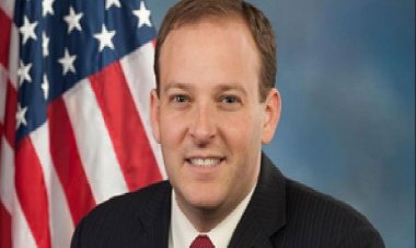 ट्रंप ने पर्यावरण एजेंसी के पुनर्गठन का काम अपने प्रमुख समर्थक को सौंपा