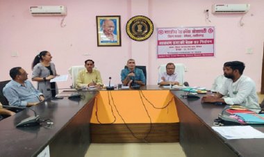 कलेक्टर ने दिलाई पीड़ित मानवता की सेवा करने की शपथ