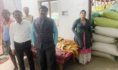 ग्राम टाडा में 160 बोरी धान जब्त