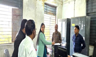 एसडीएम ने किया बीईओ कार्यालय का निरीक्षण