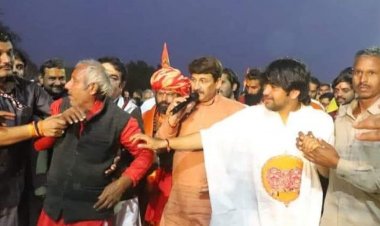 धीरेंद्र कृष्ण शास्त्री की पदयात्रा का आठवां दिन:कुंडा विधायक राजा भैया हुए शामिल, कहा- महाराज की ओर से यह सकारात्मक और सराहनीय पहल