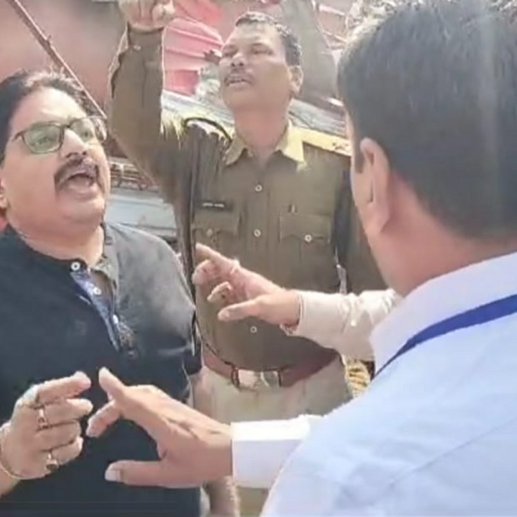 जनता दल के कार्यालय पर चला बुलडोजर, VIDEO:अधिकारियों से हुआ विवाद; डायरेक्टर रक्षा संपदा के निर्देश पर कार्रवाई