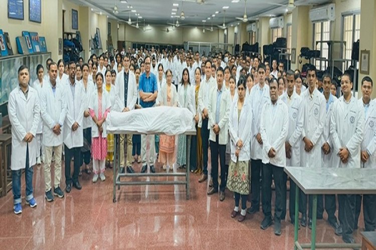 कैडेवरिक शपथ देहदान दाता के प्रति आभारयुक्त समर्पण - डॉ. नेरल