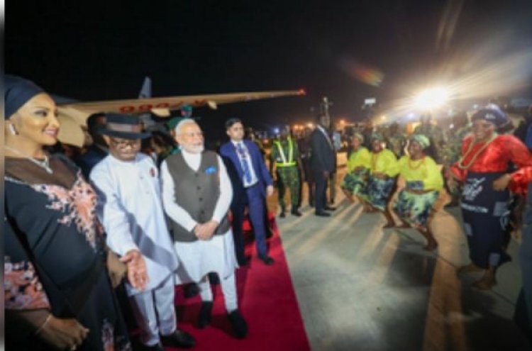 नाइजीरिया पहुंचे पीएम मोदी, ऐतिहासिक यात्रा पर गर्मजोशी से स्वागत के लिए राष्ट्रपति टीनुबू को दिया धन्यवाद