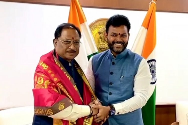 मुख्यमंत्री साय ने केंद्रीय नागरिक उड्डयन मंत्री से की मुलाकात