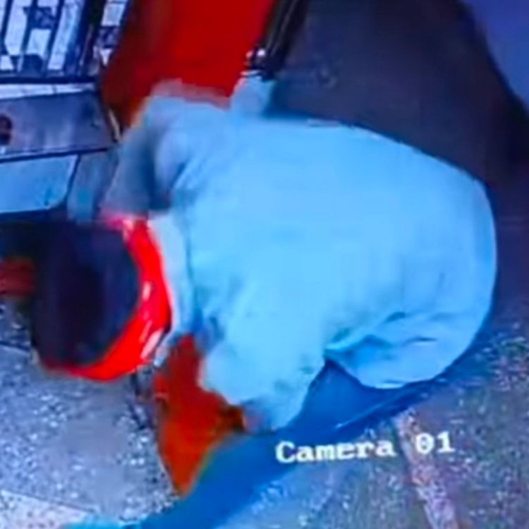 श्री हनुमान मंदिर के ताले तोड़ घुसे चोर, VIDEO:दान पेटी से नगदी चुराई, CCTV में कैद हुई घटना