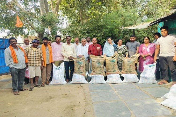 किसानों को रबी मौसम में धान के अलावा अन्य फसल लेने किया जा रहा जागरूक