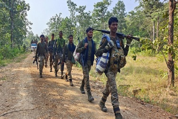 छत्‍तीसगढ़ में मारे जाने के डर से अब पड़ोसी राज्‍यों को नया ठिकाना बनाने की फिराक में नक्सली