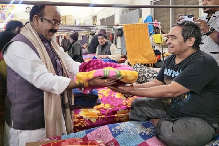 अरुण साव ने बुजुर्गों के साथ मनाया जन्मदिन, बांटे कंबल