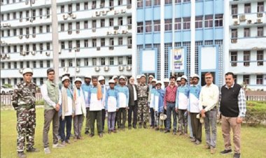 बीएसपी रावघाट परियोजना से जुड़े गाँव के नागरिकों के द्वितीय दल ने किया संयंत्र भ्रमण