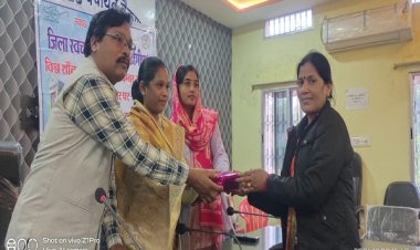 हमारा शौचालय हमारा सम्मान: जनपद पंचायतों में हितग्राहियों का सम्मान