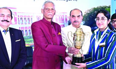 राजकुमार कॉलेज में विद्यार्थियों को दिए गए अकादमिक पुरस्कार