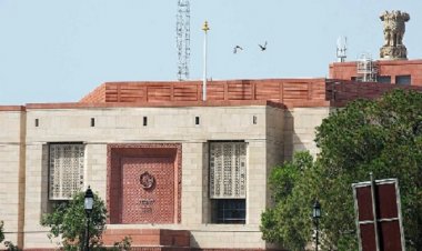 संसद की कार्य उत्पादकता का लगातार कम होना संसदीय प्रणाली को विफल कराने की साजिश है