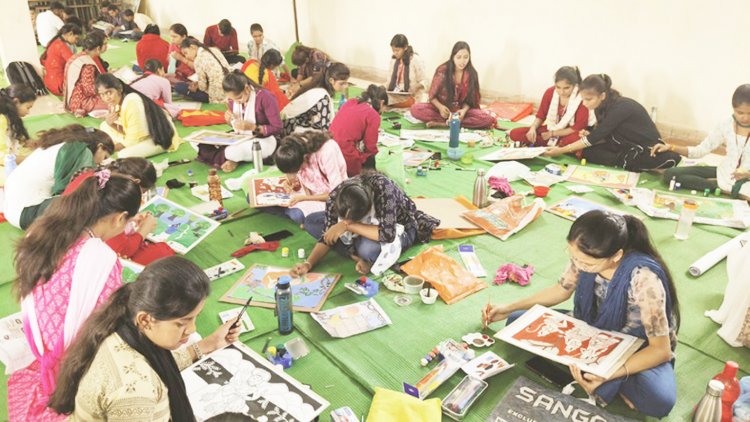 चित्रकला की बारीकियां छात्र-छात्राओं ने जाना