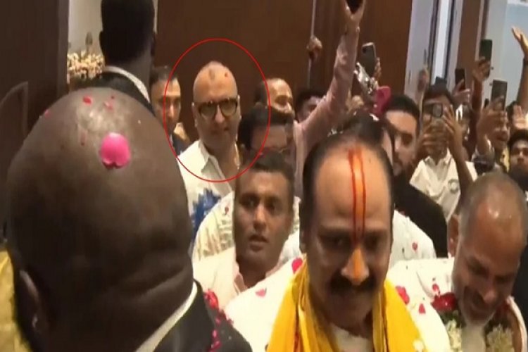 ईडी कर रही तलाश, दुबई में प्रदीप मिश्रा की कथा में पहुंचे महादेव सट्टा एप के प्रमोटर सौरभ चंद्राकर-रवि उप्पल