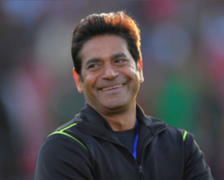 गिलेस्पी के इस्तीफे के बाद आकिब जावेद को पाकिस्तान का अंतरिम रेड-बॉल कोच नियुक्त किया गया