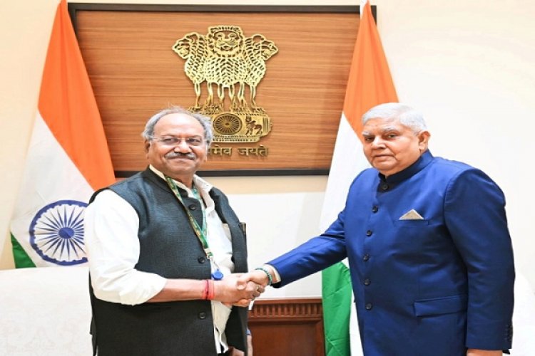 उपराष्ट्रपति धनखड़ से मिले सांसद बृजमोहन